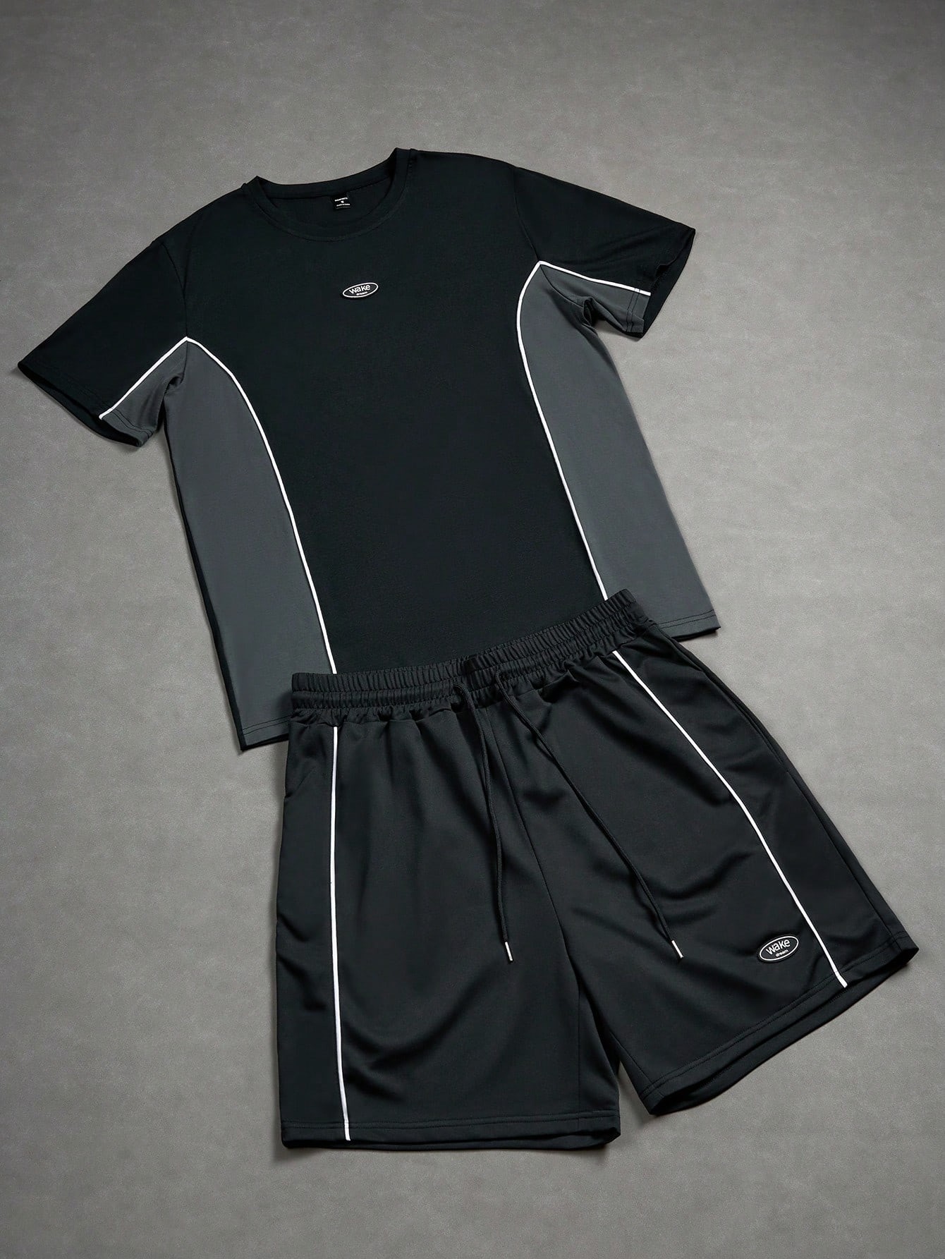 طقم صيفي جديد للرجال لعام 2026 - مراجعة Men'S Fashion For Summer 2026 وسعره