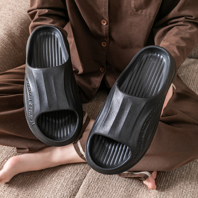 شباشب صيفية للنساء والرجال من  - مراجعة Men'S Fashion Shoes وسعره